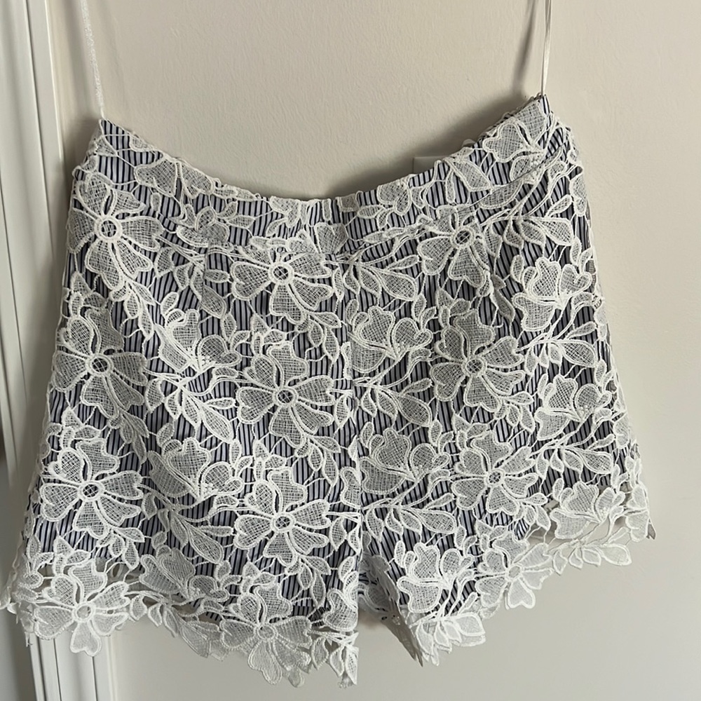 Adiva Shorts Floral Lace Women’s | Adult M | White/Blue Striped